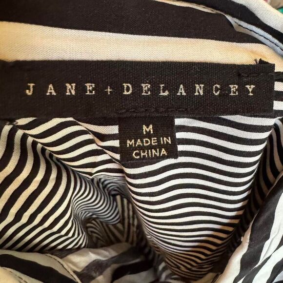 Jane + Delancey black and white striped button-up blouse sz Medium - Picture 3 of 3